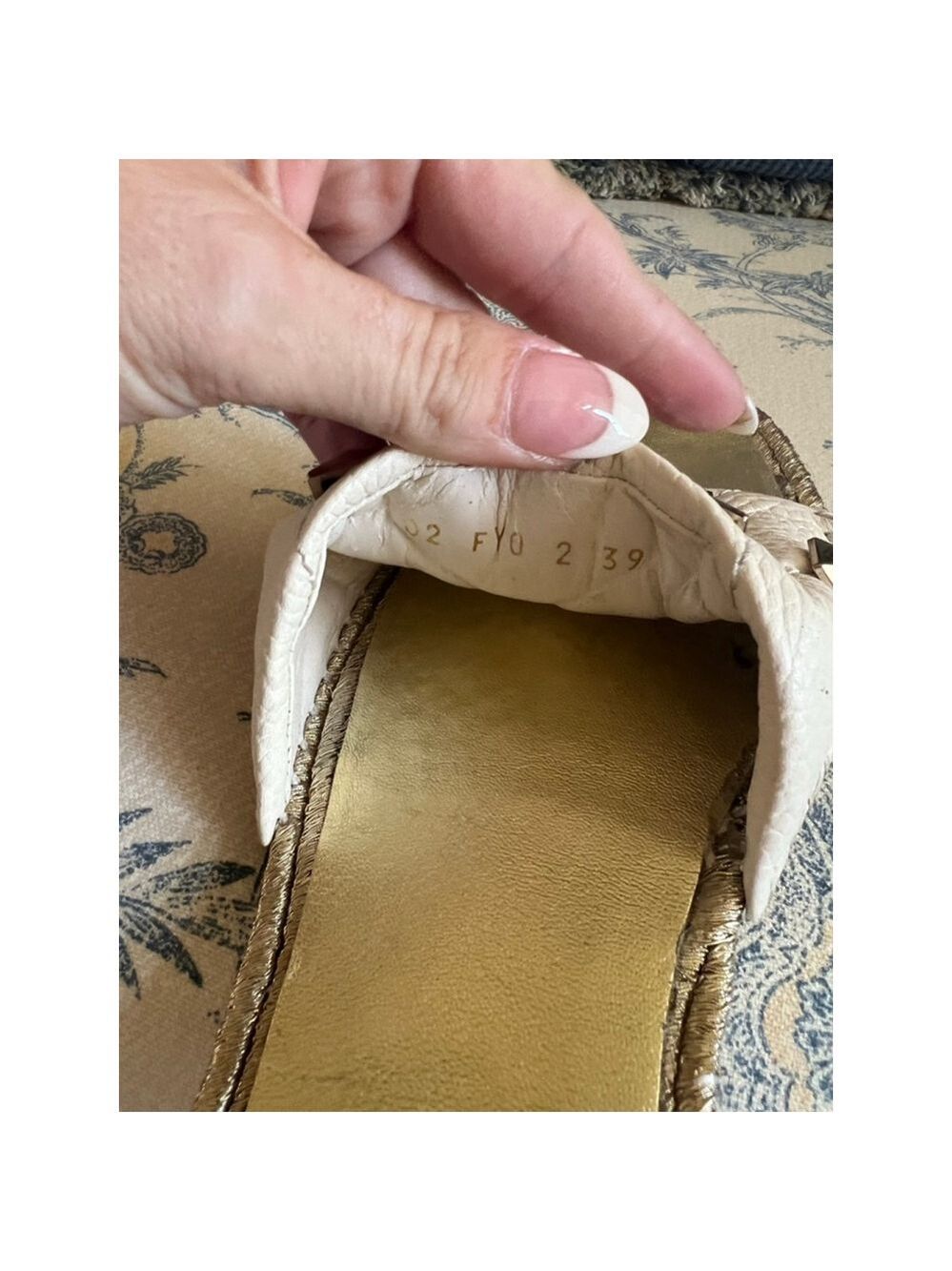 Women's Valentino Garavani Rockstud White Gold Espadrille Slides US 8.5 - Picture 4 of 6